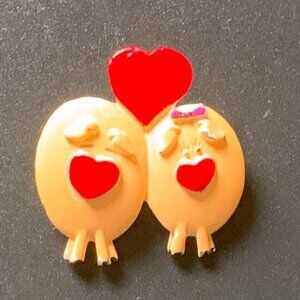 VINTAGE PIGS IN LOVE, NOVELTY PIN, BROOCH, VALENTINE GIFT